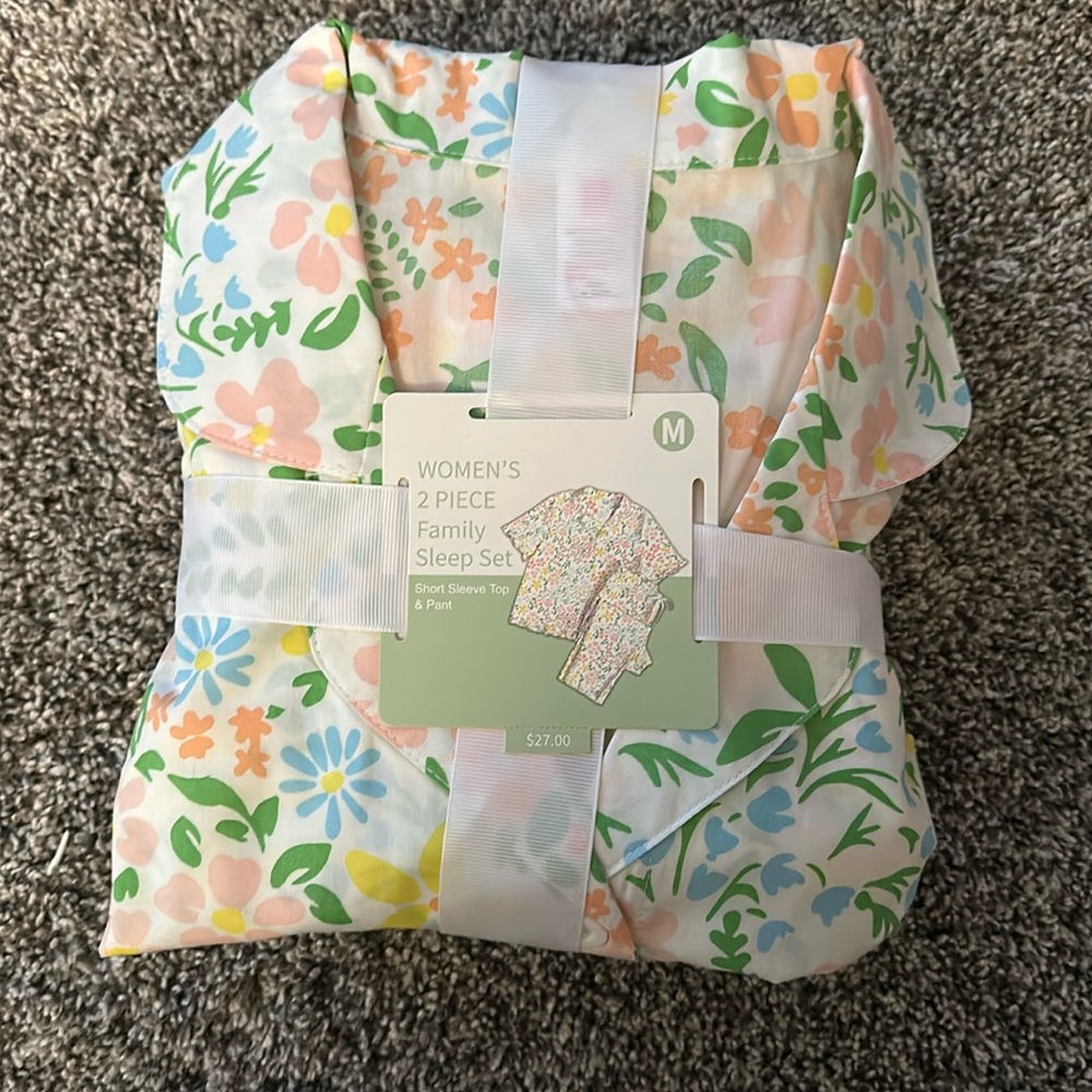NWT Target Mommy and Daughter Matching PJ’s medium